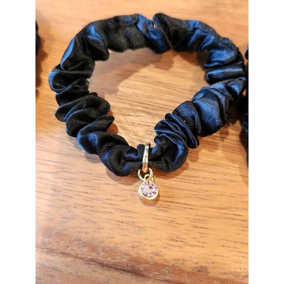 🖤 Satin Scrunchie Set – Luxe Charm Edition (Black) - Picture 2 of 5